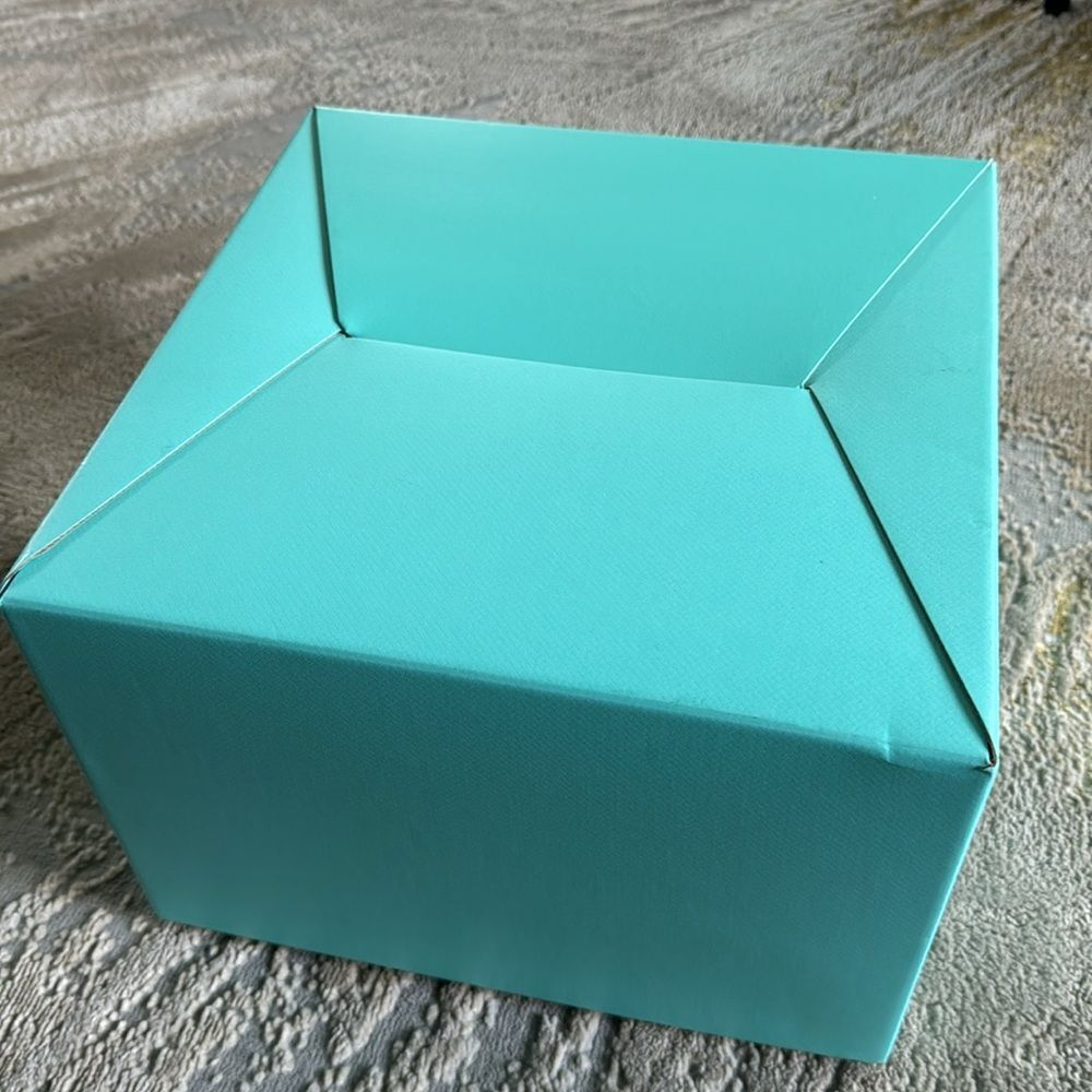 Authentic Tiffany & Co. Large Empty Box With swing Lid 12 X 12 8 Inches - Picture 11 of 11